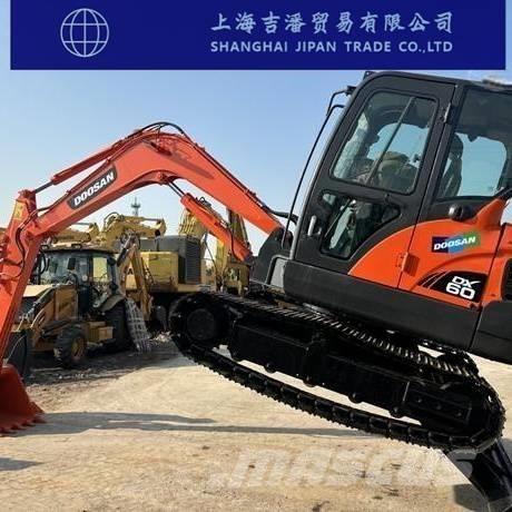 Doosan DX 60 Vikšriniai ekskavatoriai