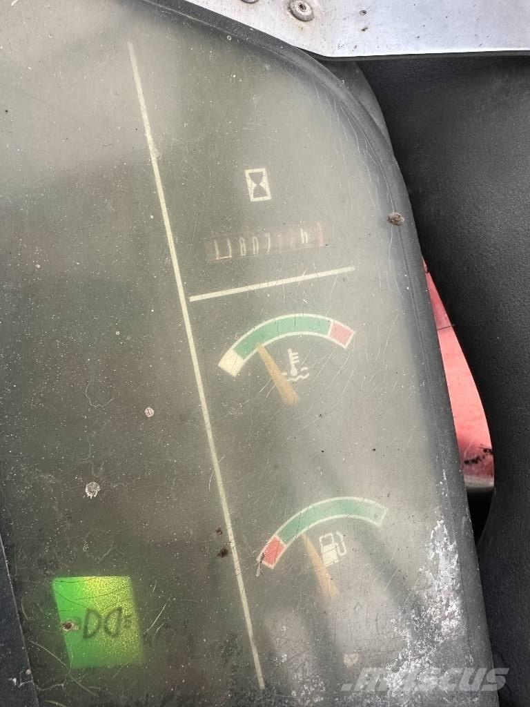 Komatsu PC 75 Vidutinės galios ekskavatoriai 7-12 t