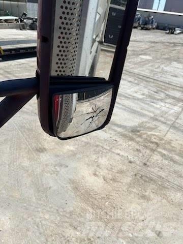 Kenworth T 800 Savivarčių priekabų vilkikai