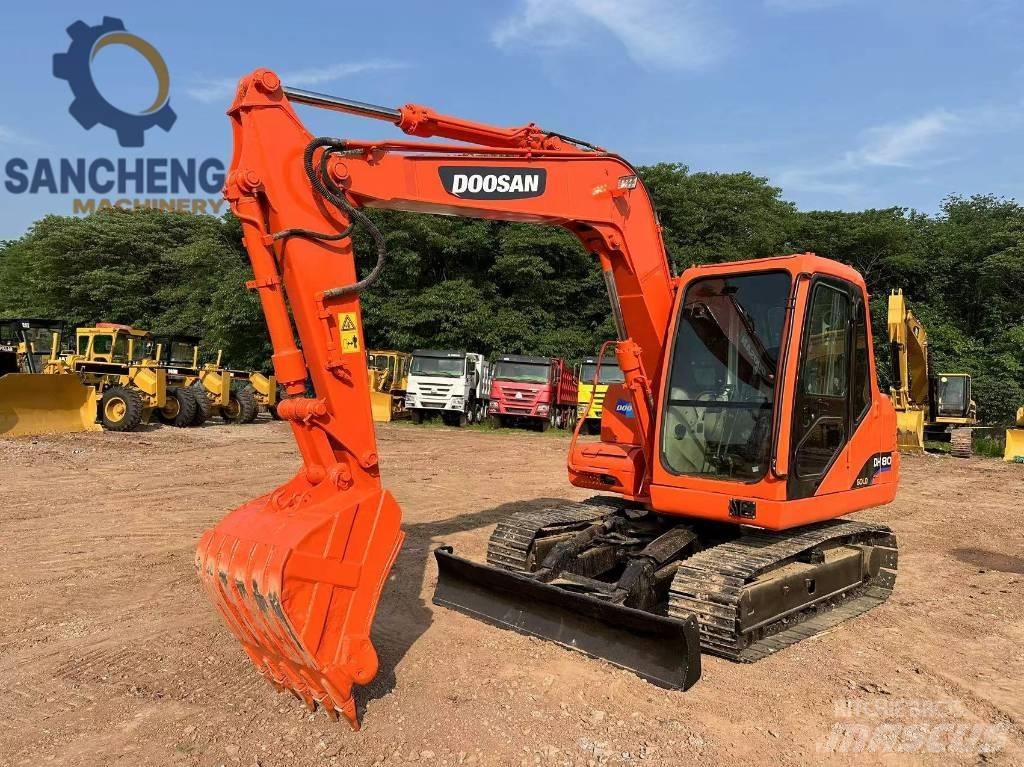 Doosan DH 80 Vidutinės galios ekskavatoriai 7-12 t