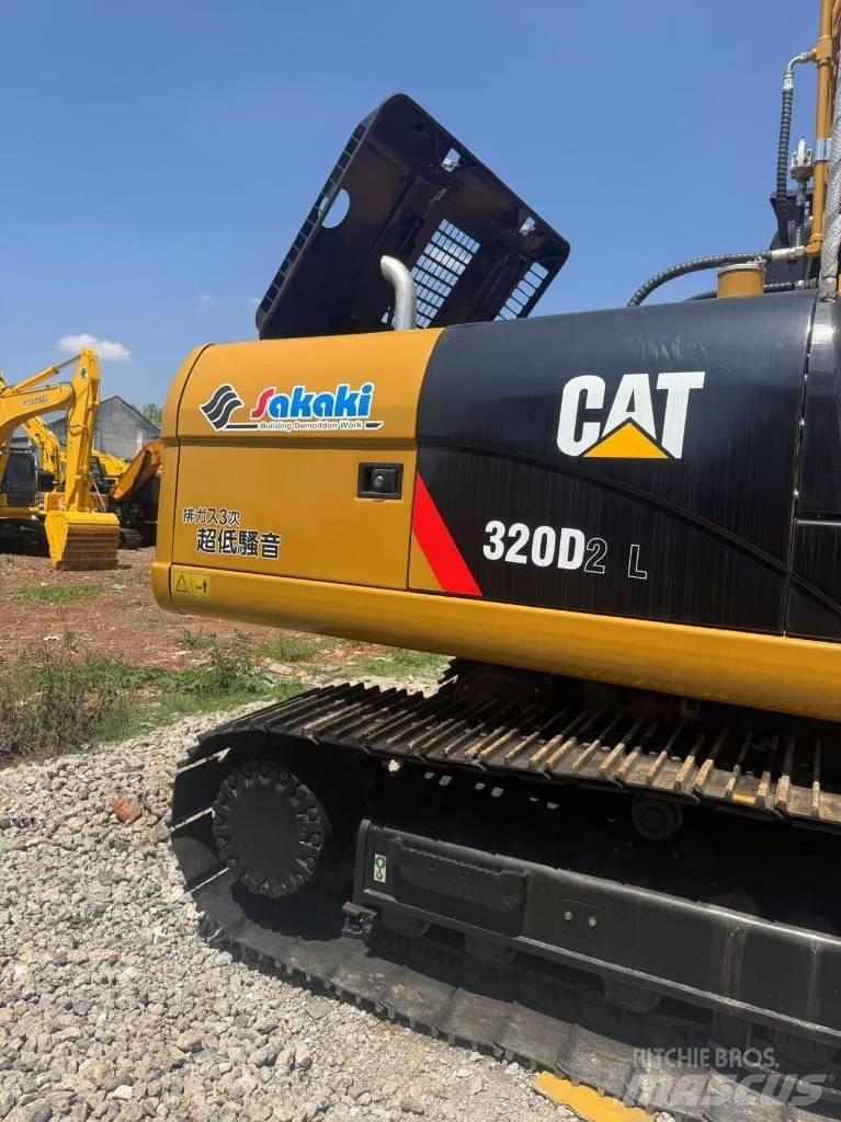 CAT 320D2 Vikšriniai ekskavatoriai