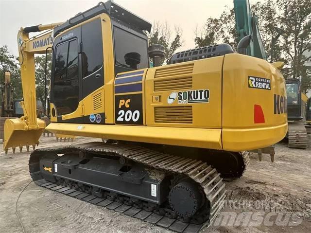 Komatsu PC 200-8 Vikšriniai ekskavatoriai