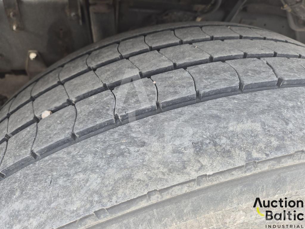 DAF FT460XF Naudoti vilkikai