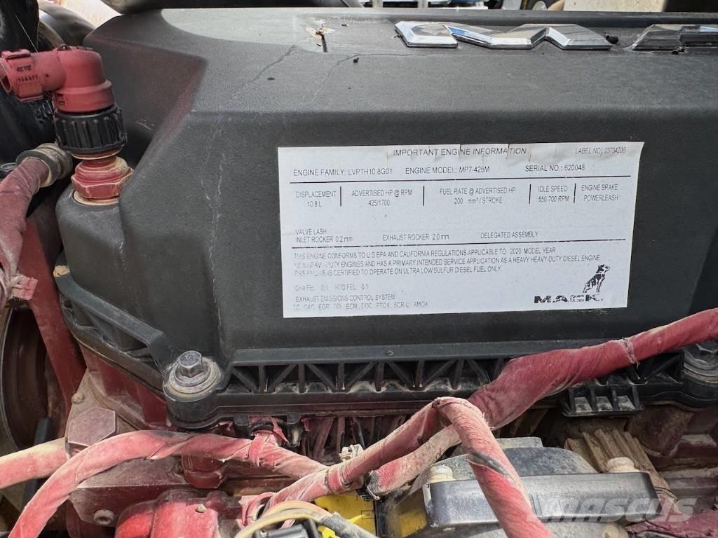 Mack Granite 64FR Savivarčių priekabų vilkikai