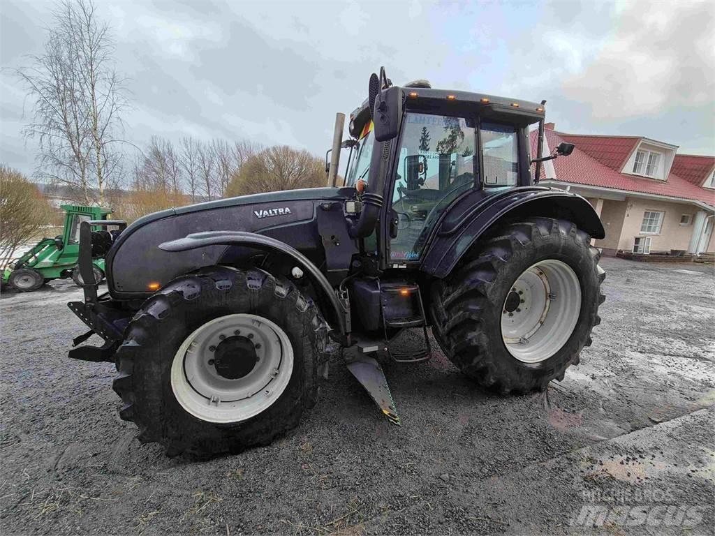 Valtra T191LS Traktoriai