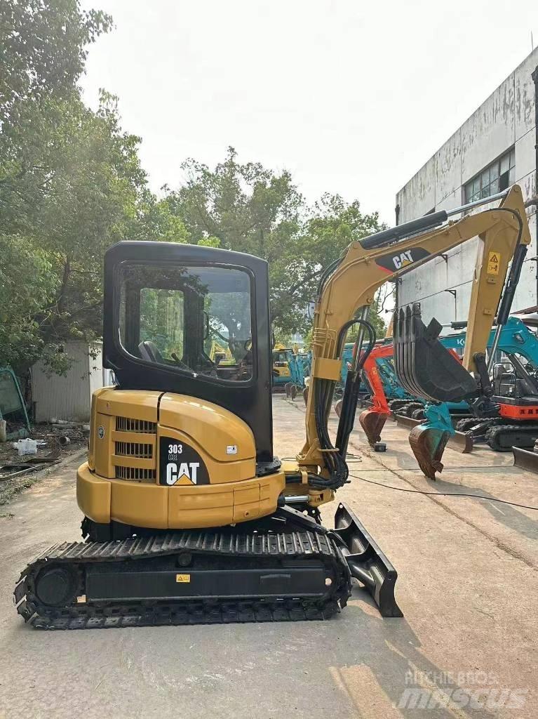 CAT 303 Vikšriniai ekskavatoriai
