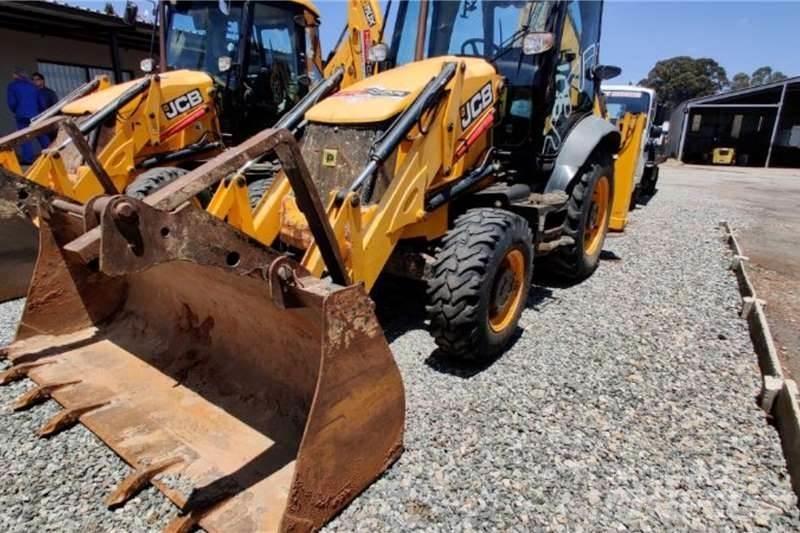 JCB 3CX 4X4 Ekskavatoriniai krautuvai