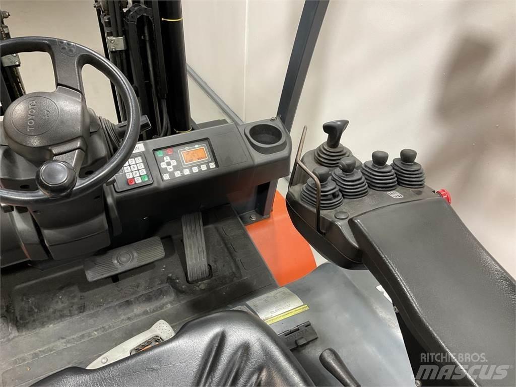 Toyota 8FBMT45 Elektriniai šakiniai krautuvai