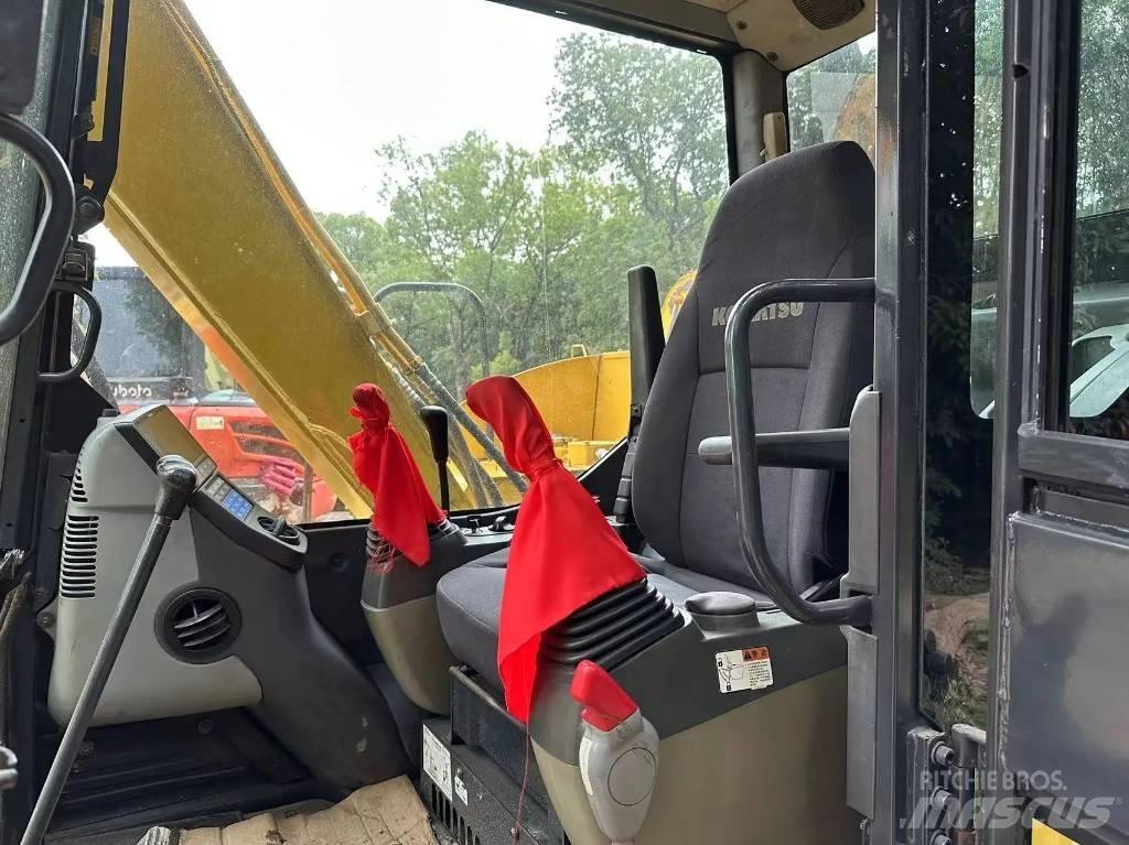 Komatsu PC70-8 Vikšriniai ekskavatoriai