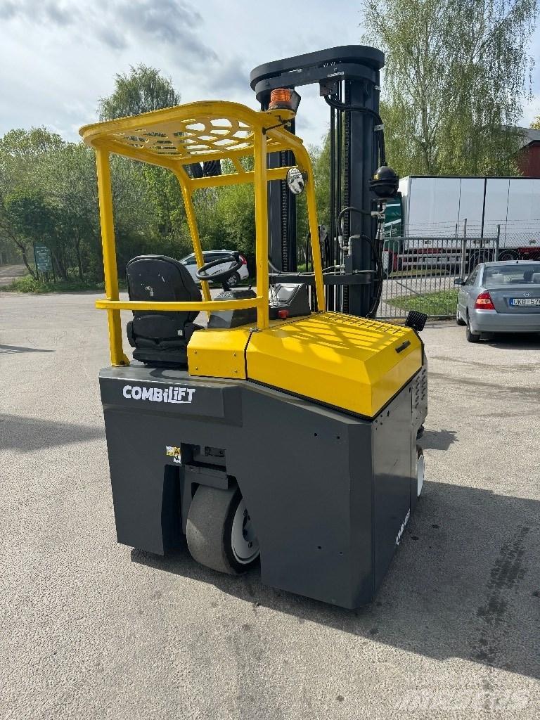 Combilift CBE3000 Šakiniai krautuvai su privažiavimu iš visų keturių pusių