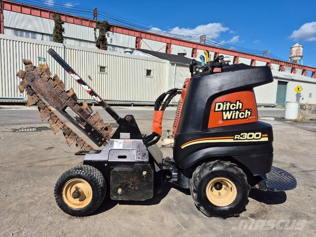 Ditch Witch R300 Tranšėjų ekskavatoriai