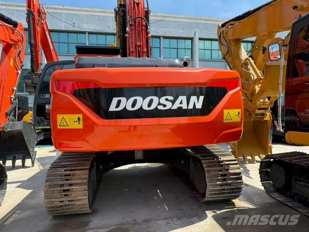 Doosan DX 225 Vikšriniai ekskavatoriai