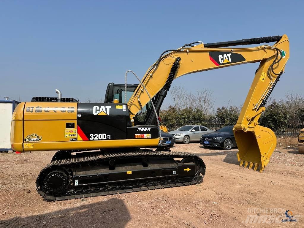 CAT 320D2L Vikšriniai ekskavatoriai