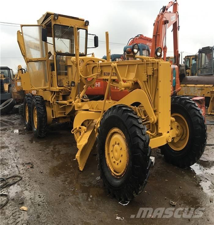 Komatsu GD 661 Greideriai