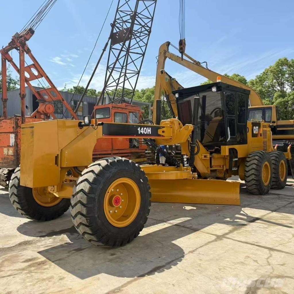 CAT 140 H Greideriai