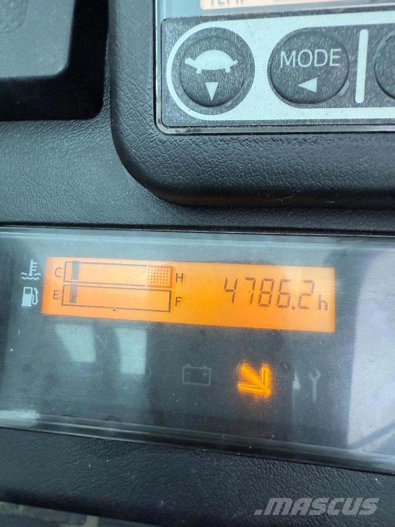 Toyota 02-8 FGJF 35 LPG (dujiniai) krautuvai