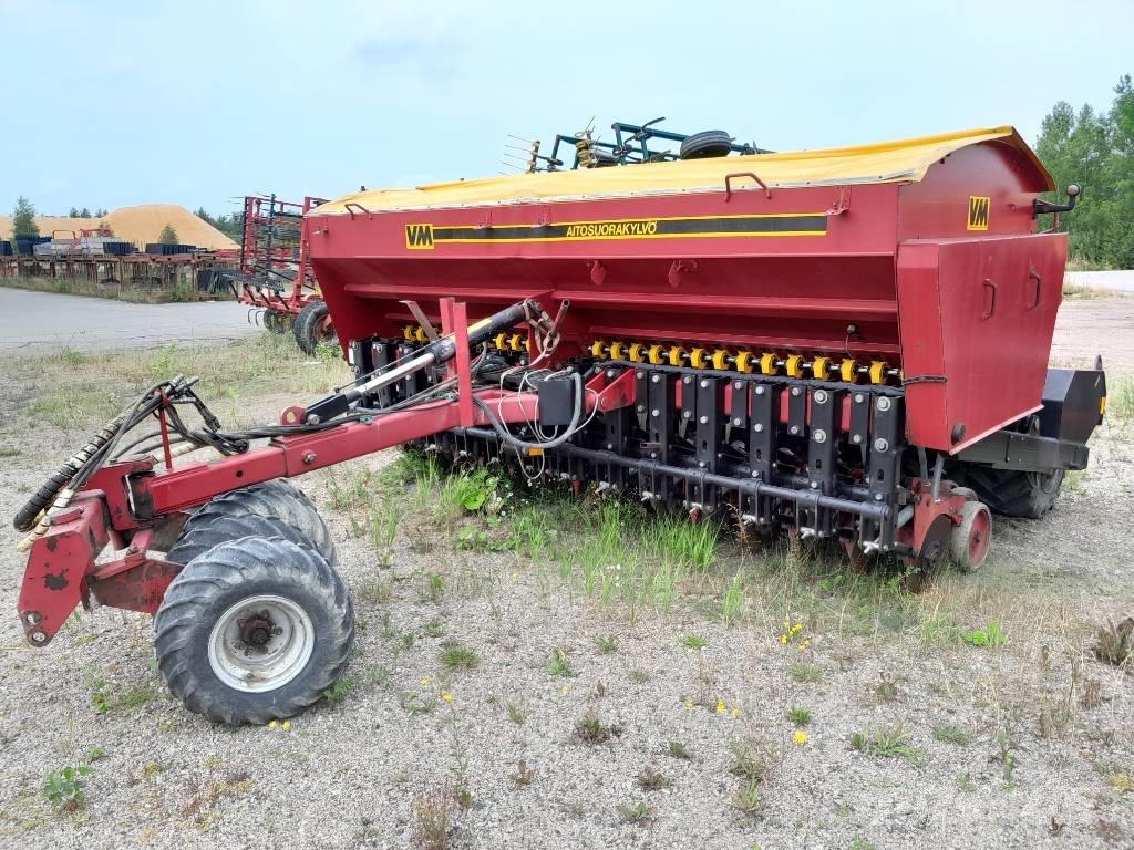 VM SK400 Sėjamieji kombainai