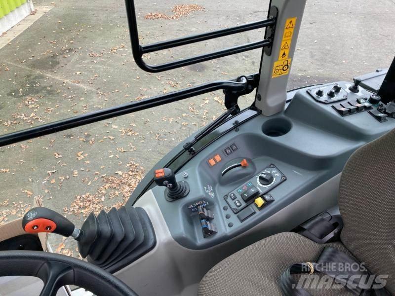 CLAAS NEXOS 260 L Traktoriai