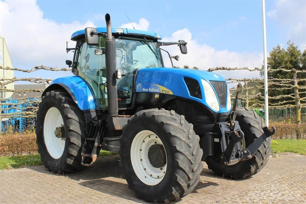 New Holland T7050 Traktoriai