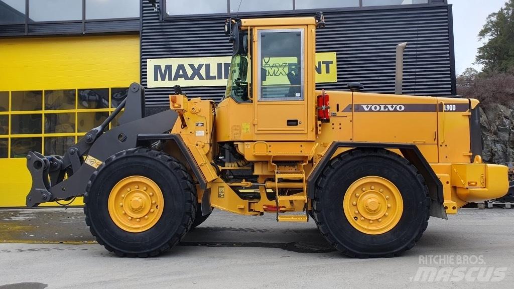 Volvo L 90 D Naudoti ratiniai krautuvai