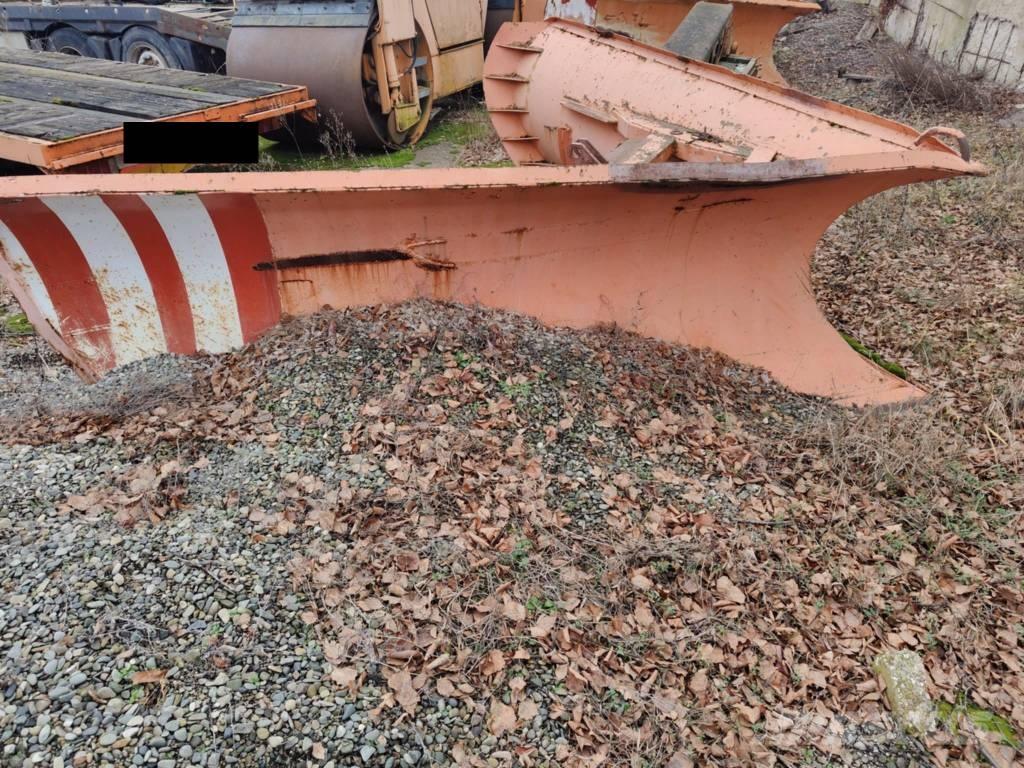 Unimog pług ciężki Sniego peiliai ir valytuvai