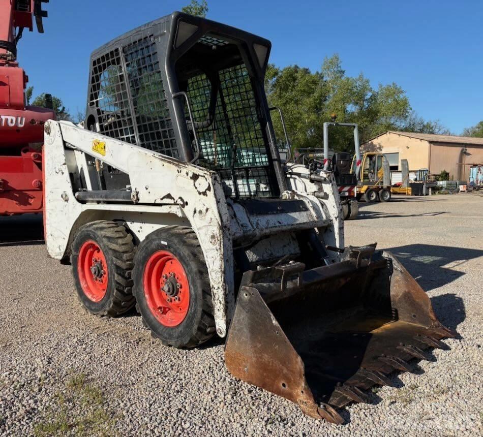 Bobcat S 100 Krautuvai su šoniniu pasukimu