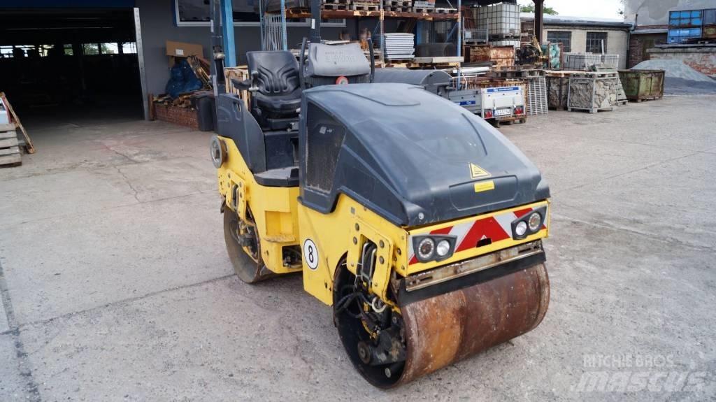 Bomag BW 100 AD-5 Porinių būgnų volai