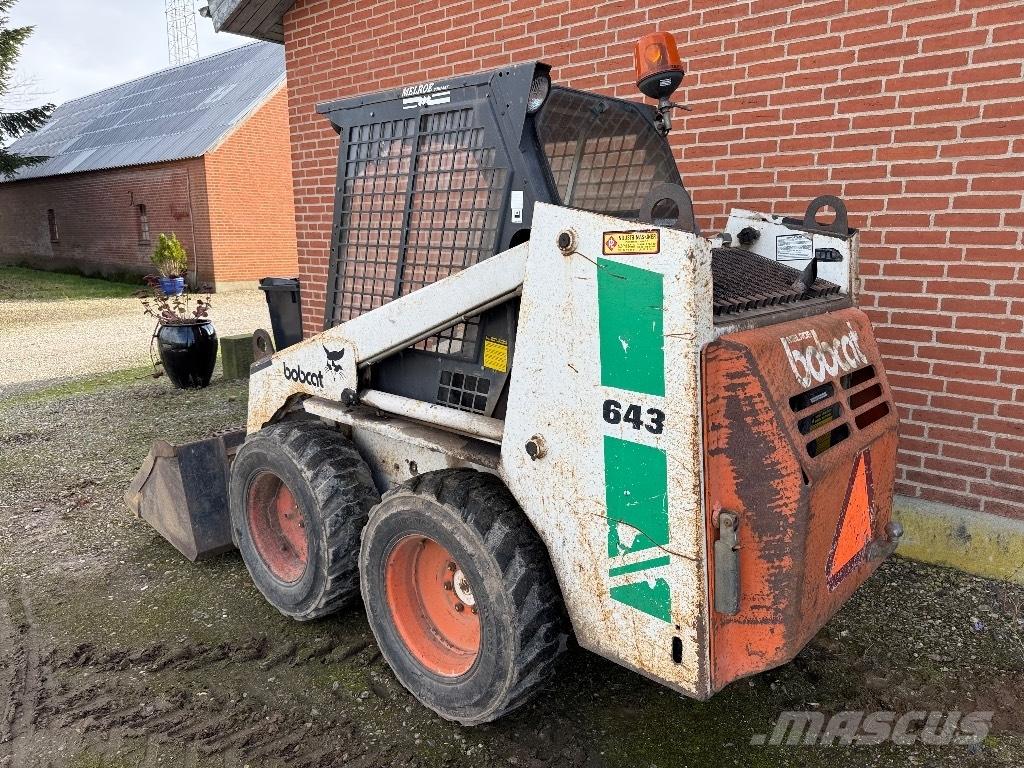 Bobcat 643 Krautuvai su šoniniu pasukimu
