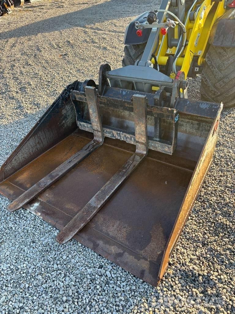 Wacker Neuson WL 28 Naudoti ratiniai krautuvai