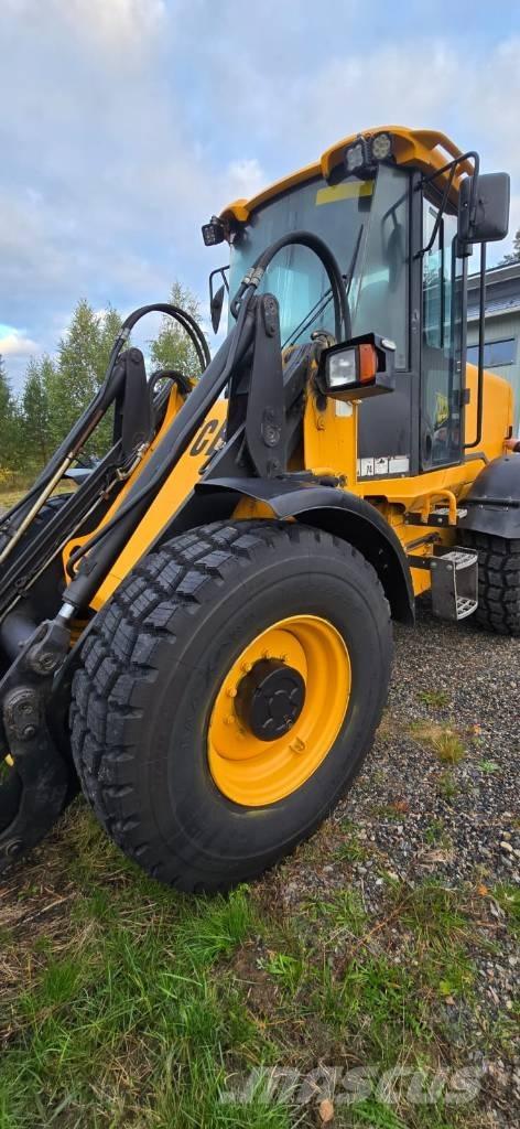 JCB 412 S Naudoti ratiniai krautuvai