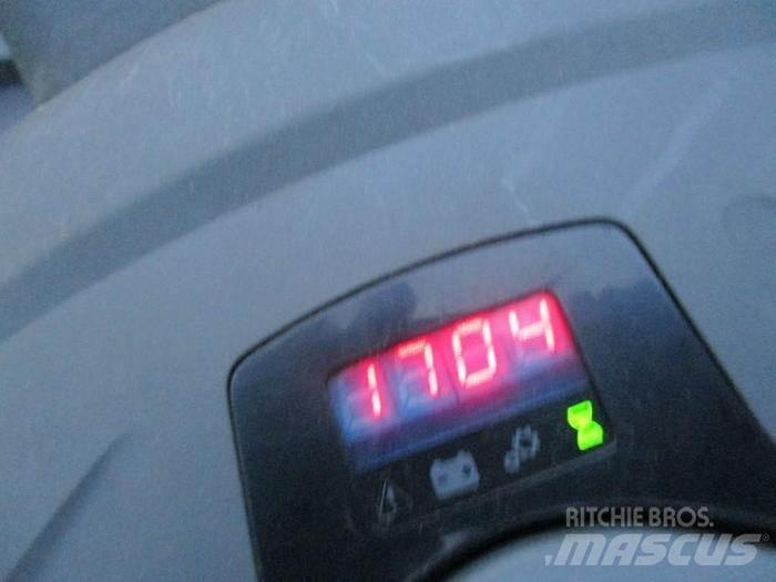 Toyota LPE 250 Žemų aukščių keltuvai su platforma