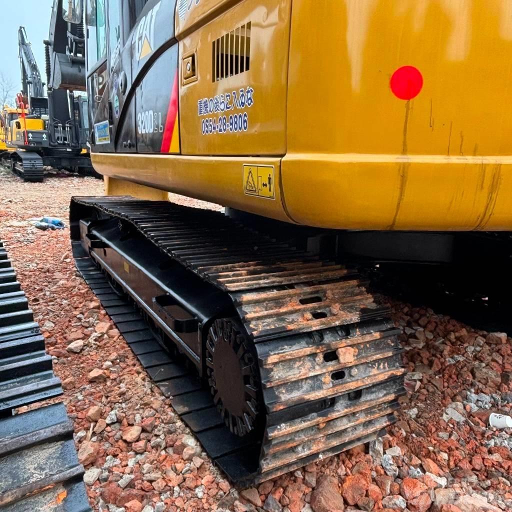 CAT 320 D Vikšriniai ekskavatoriai