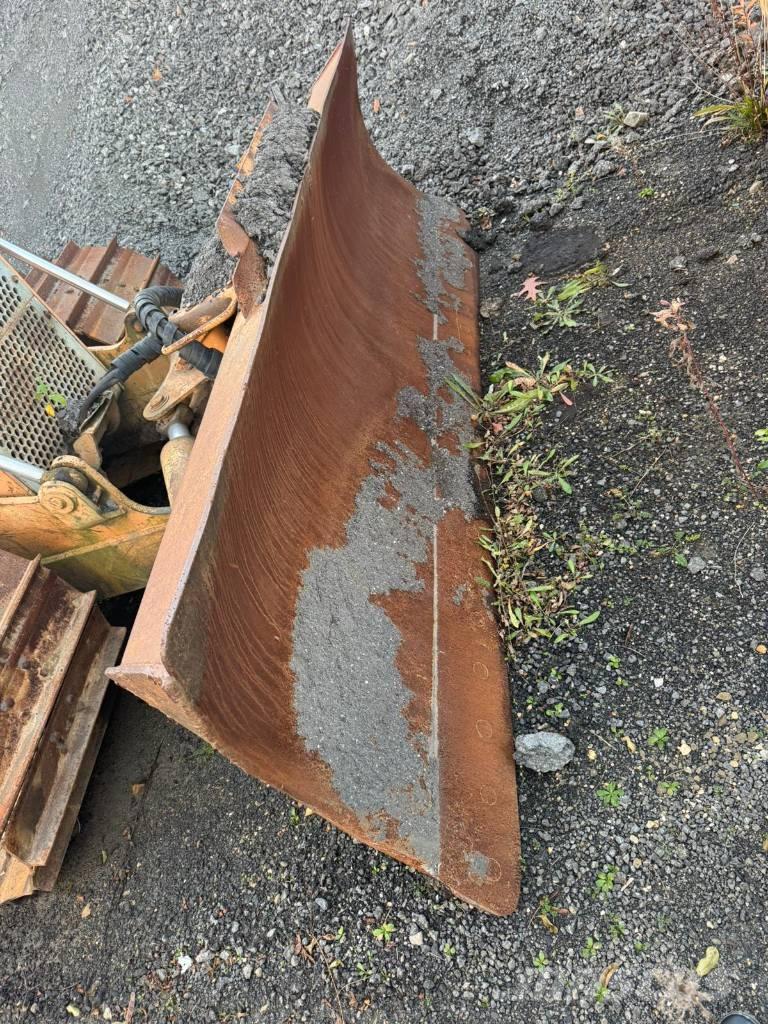 CASE 1150 E Vikšriniai buldozeriai