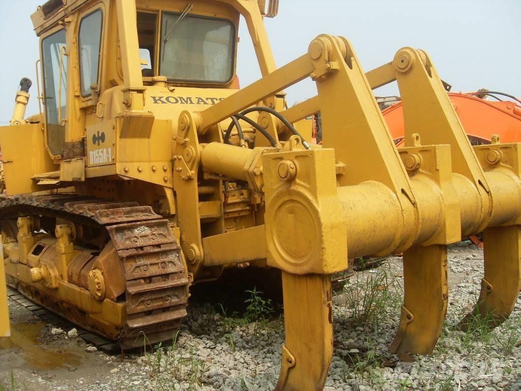 Komatsu d155a-1 Vikšriniai buldozeriai
