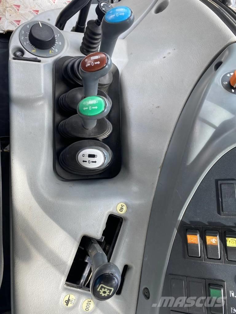 Valtra T 121 HT Traktoriai