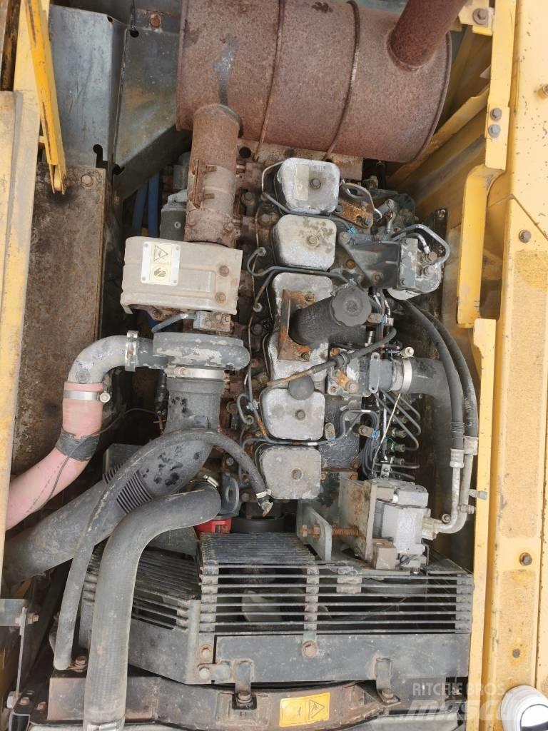 Komatsu PC 200-7 Vikšriniai ekskavatoriai