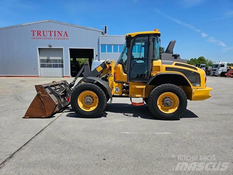 Volvo L 45 H Naudoti ratiniai krautuvai