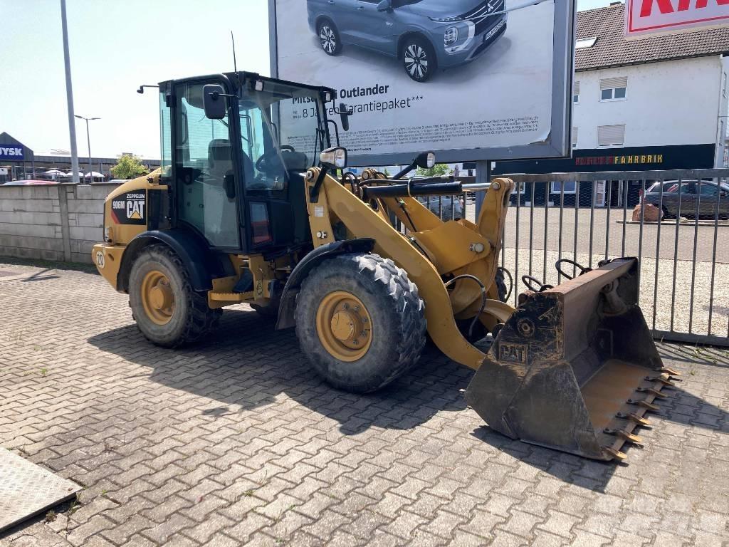 CAT 906 M Naudoti ratiniai krautuvai