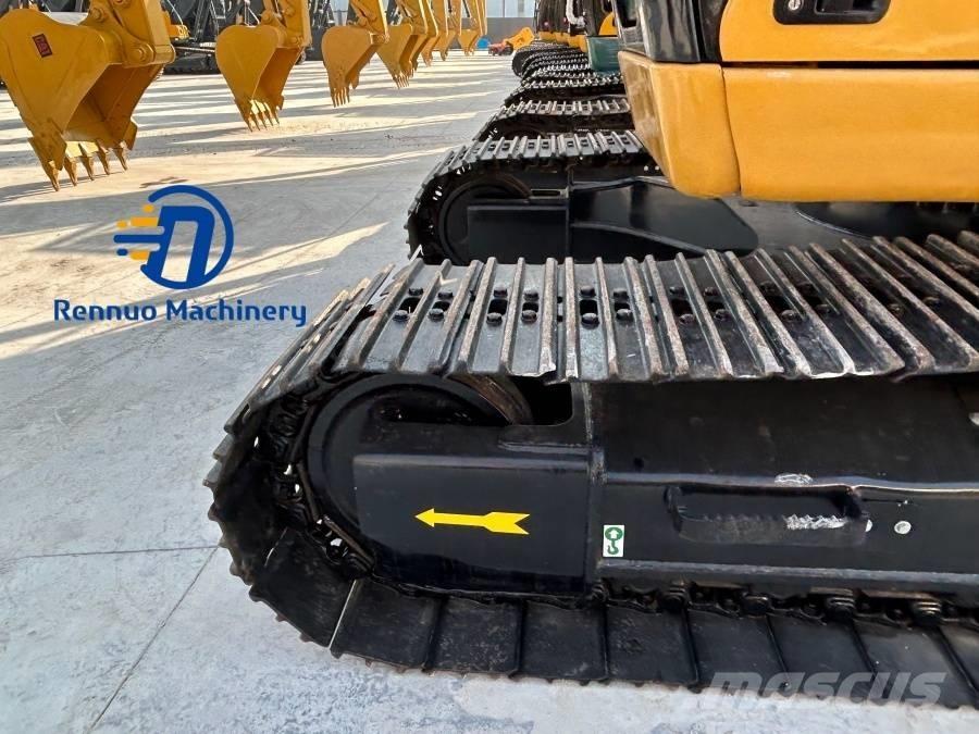 CAT 320 C L Vikšriniai ekskavatoriai