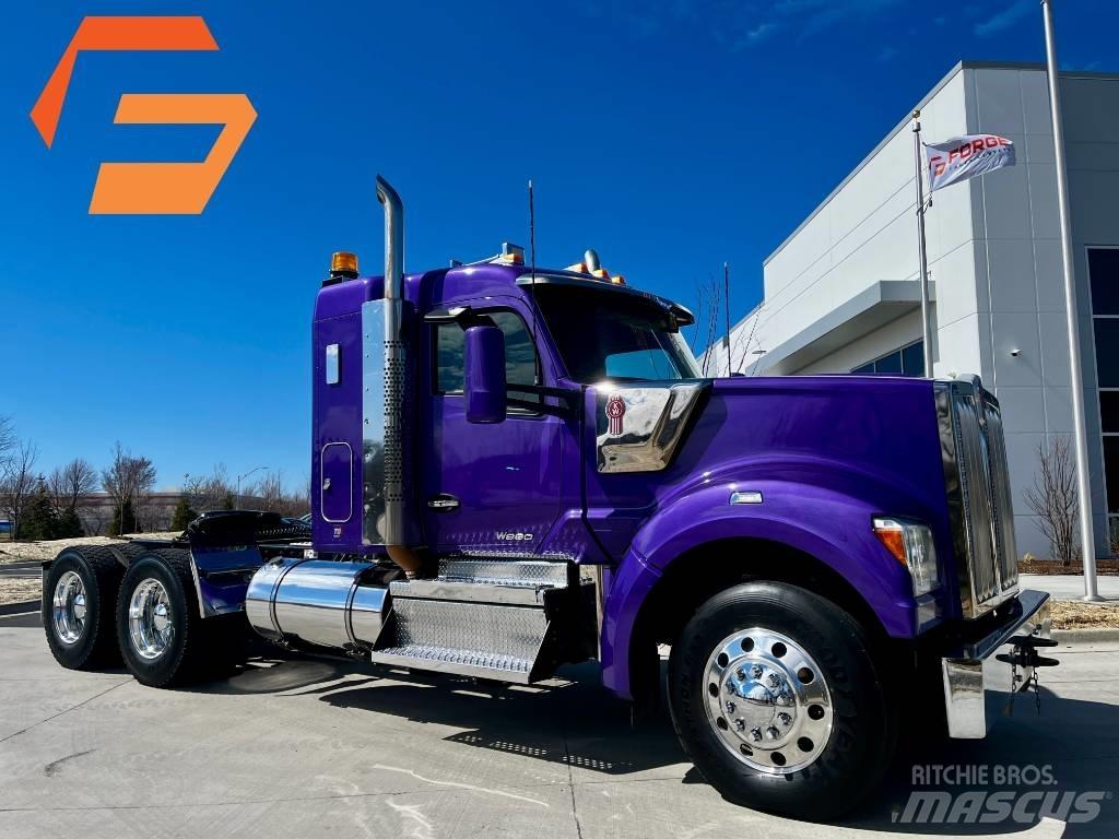 Kenworth W 990 Naudoti vilkikai