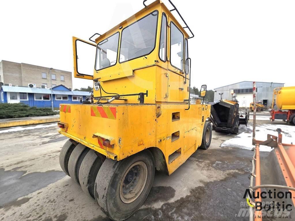 Hamm GRW 18 Pneumo volai