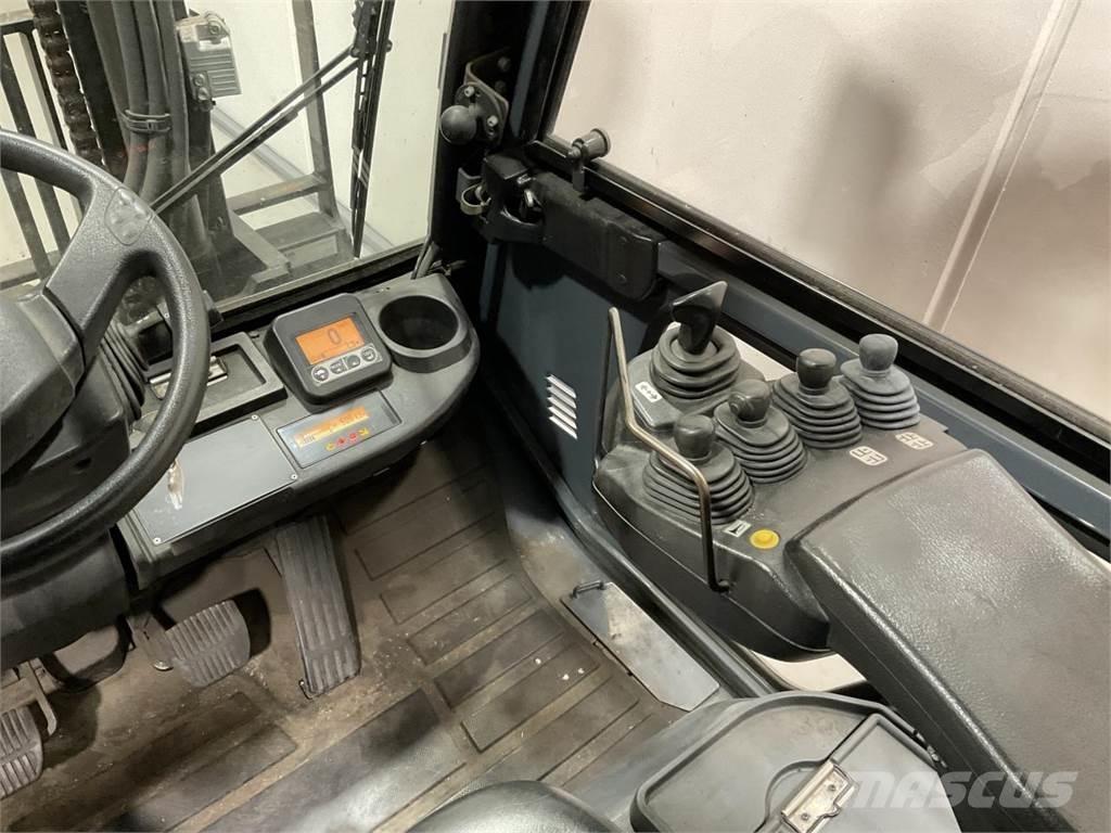 Toyota 40-8FD40N Dyzeliniai krautuvai