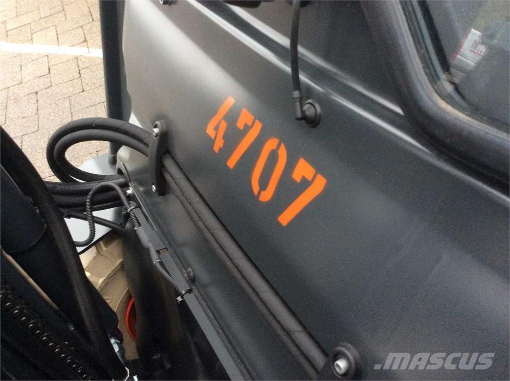 Linde E30 Elektriniai šakiniai krautuvai