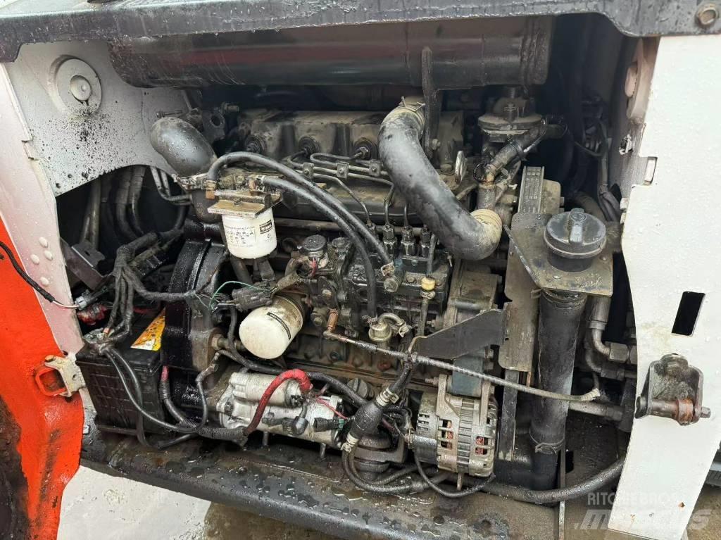 Bobcat T 770 Krautuvai su šoniniu pasukimu
