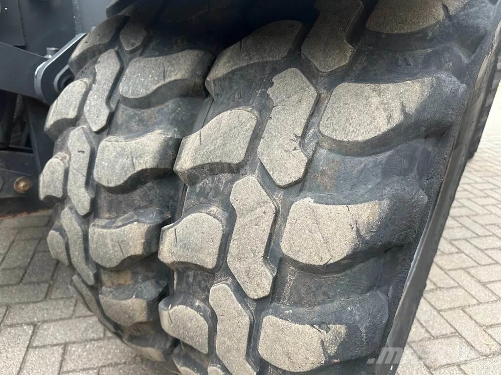 Doosan DX140W-5 Ratiniai ekskavatoriai