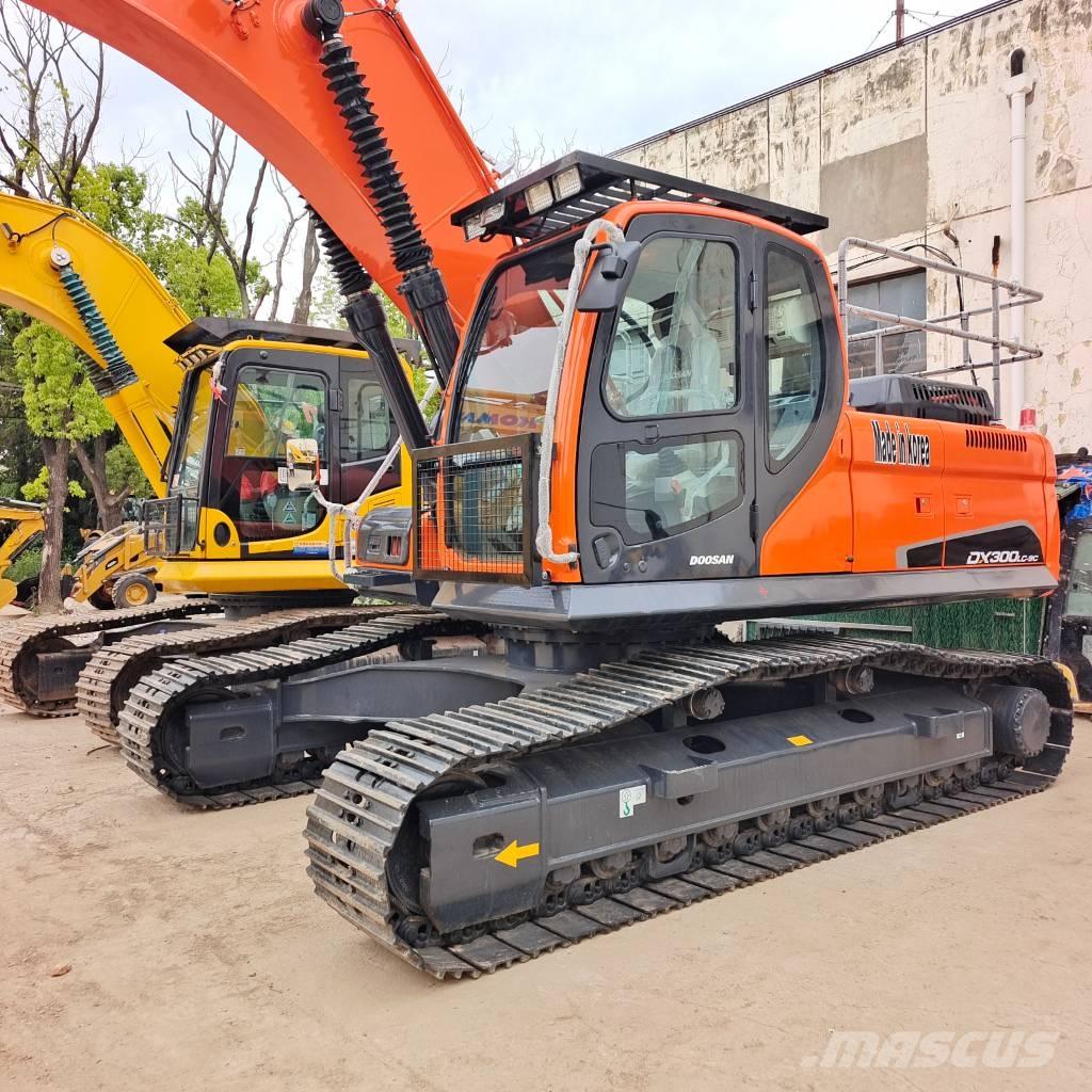 Doosan DX 300 Vikšriniai ekskavatoriai