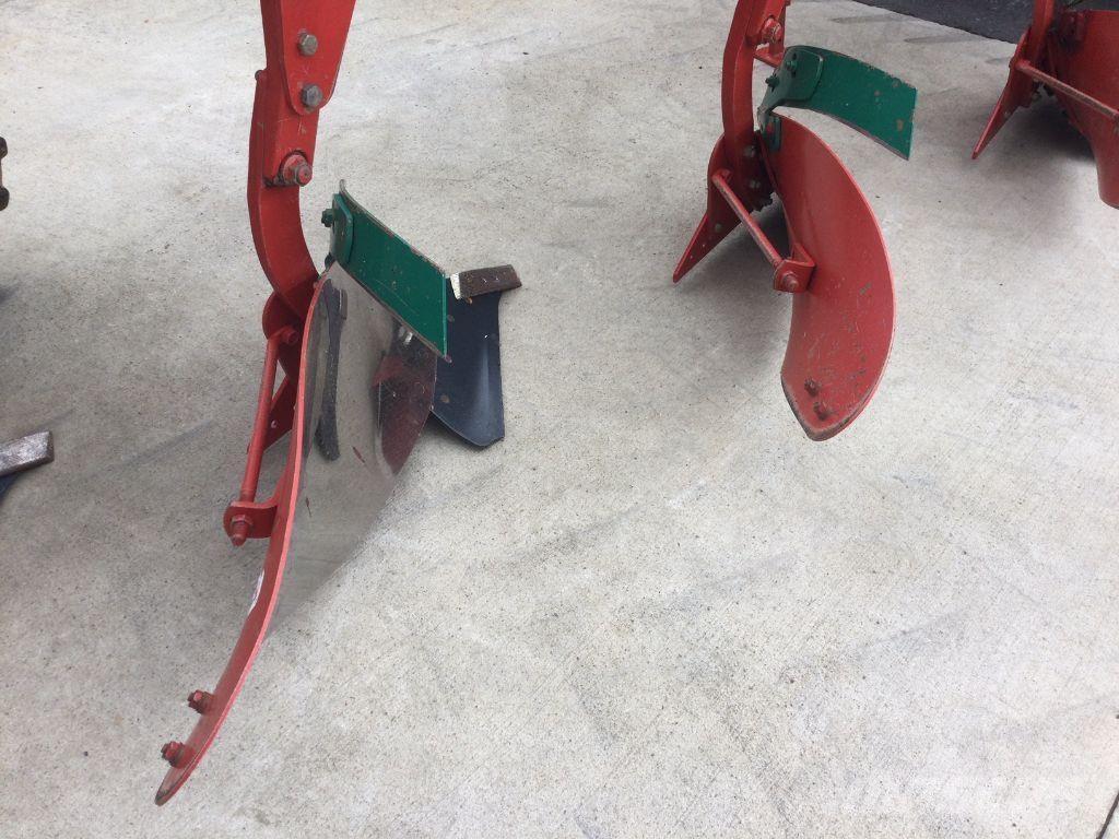 Kverneland LS100 Standartiniai plūgai