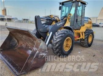 John Deere 544K Naudoti ratiniai krautuvai