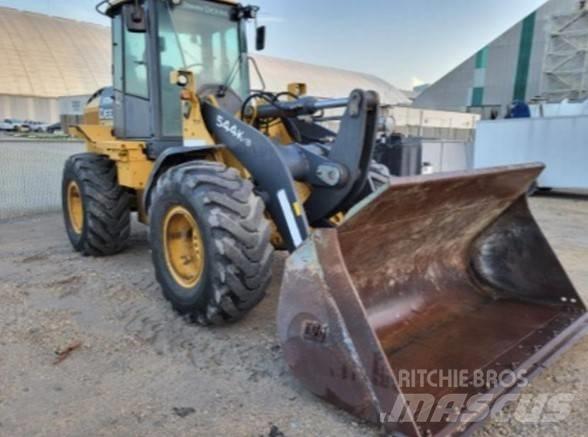 John Deere 544K Naudoti ratiniai krautuvai