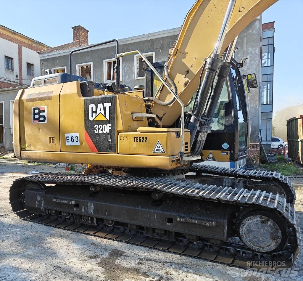CAT 320F Vikšriniai ekskavatoriai